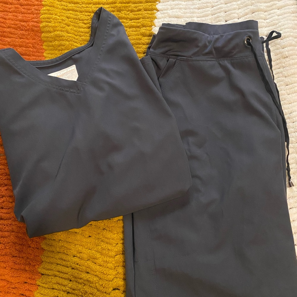 Sketchers By Barco One Grey Scrub Set